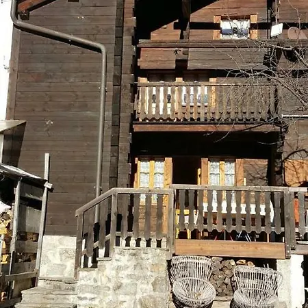 Martina Domek alpejski Macugnaga