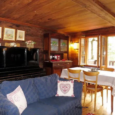 シャレー Martina